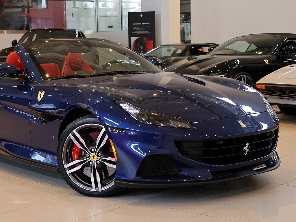 Certified 2022 Ferrari Portofino M image 8