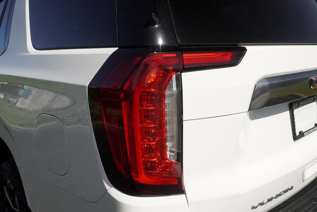 Used 2024 GMC Yukon AT4 w/ Technology Package image 37