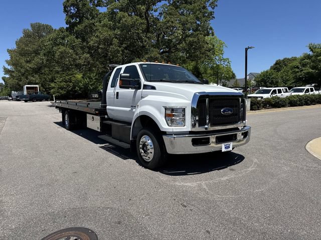 New 2026 Ford F650 2WD SuperCab Super Duty image 2
