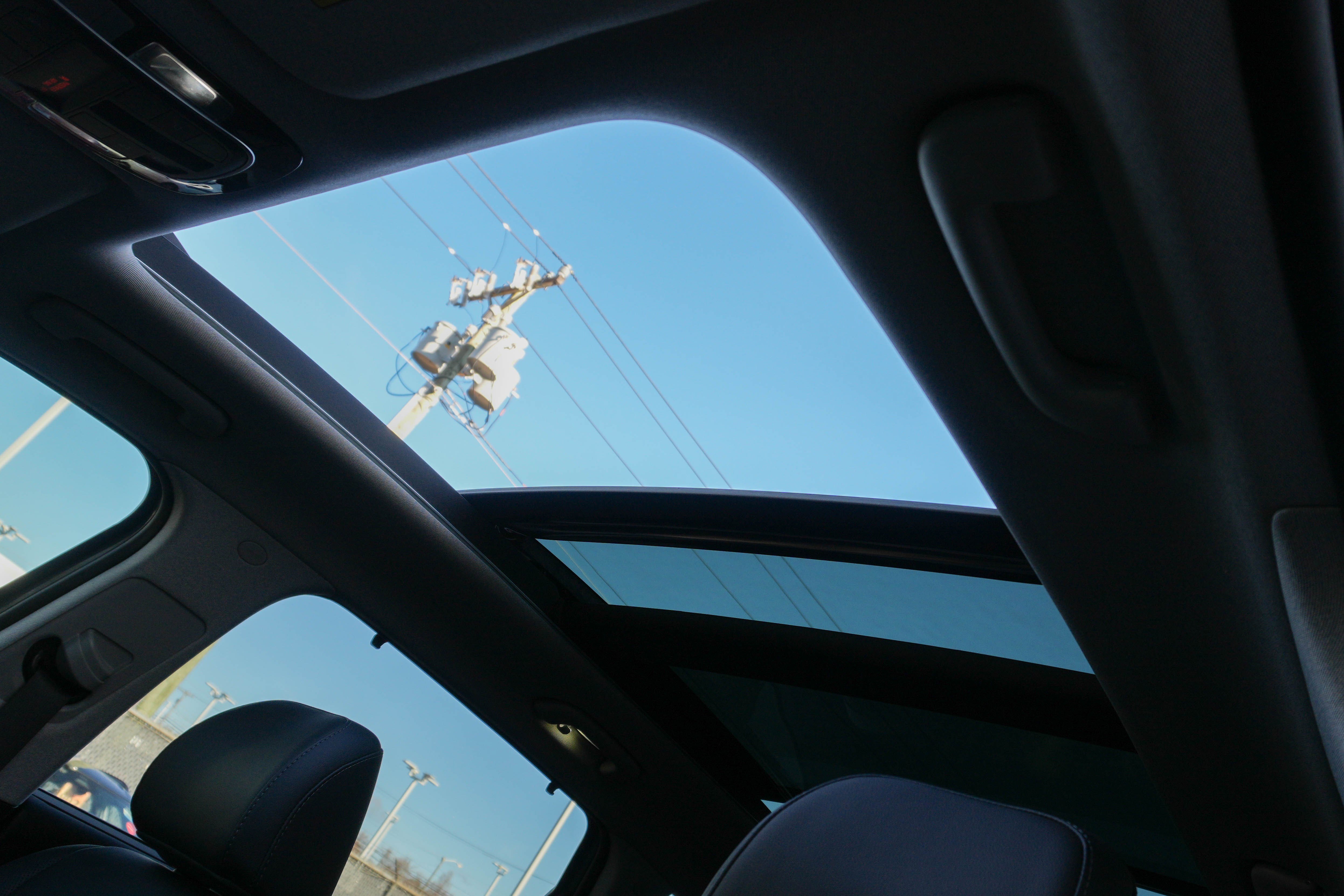 Used 2021 Hyundai Santa Fe Limited w/ Cargo Package image 12