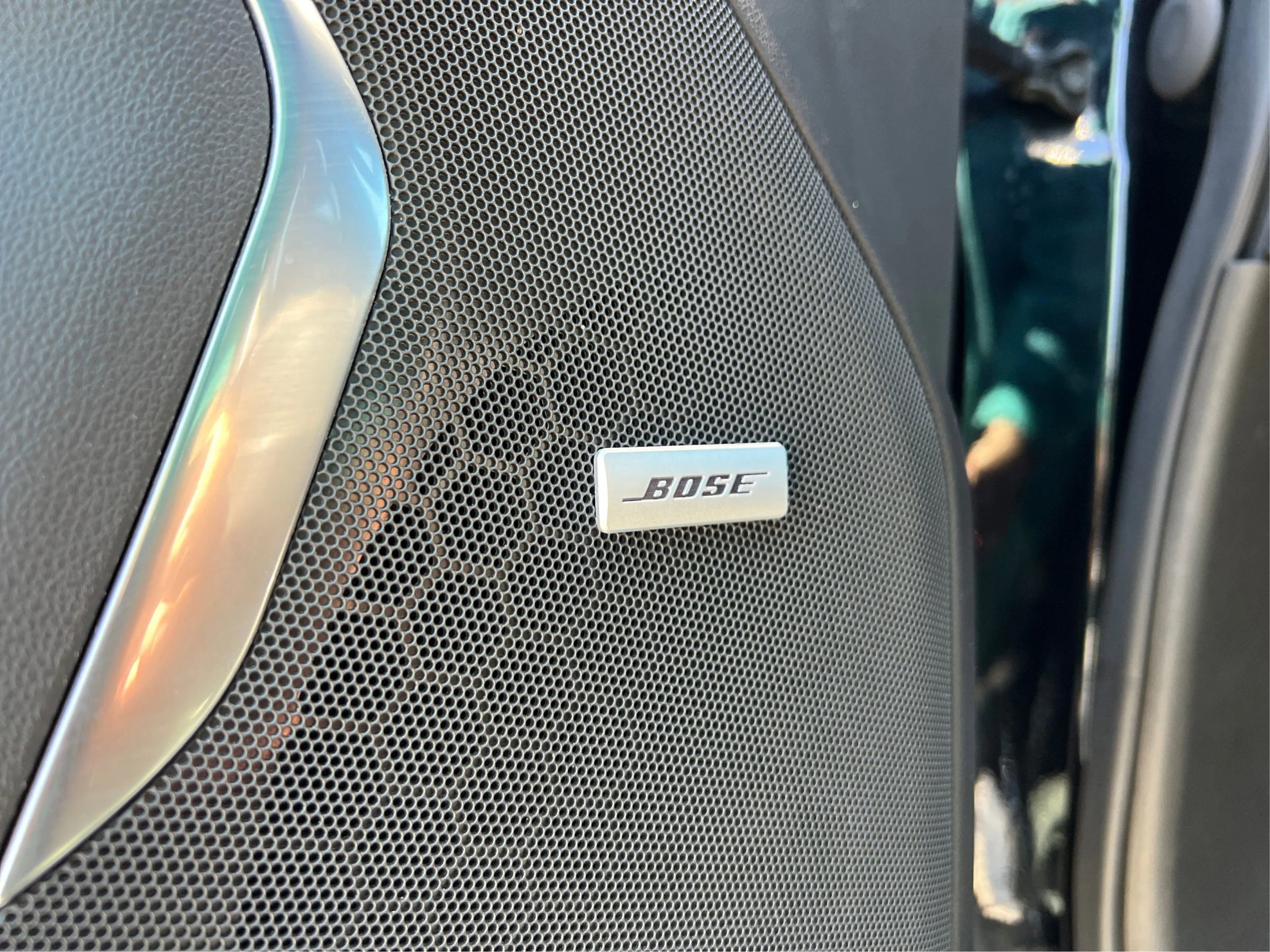 Used 2021 Chevrolet Suburban RST w/ Luxury Package image 32