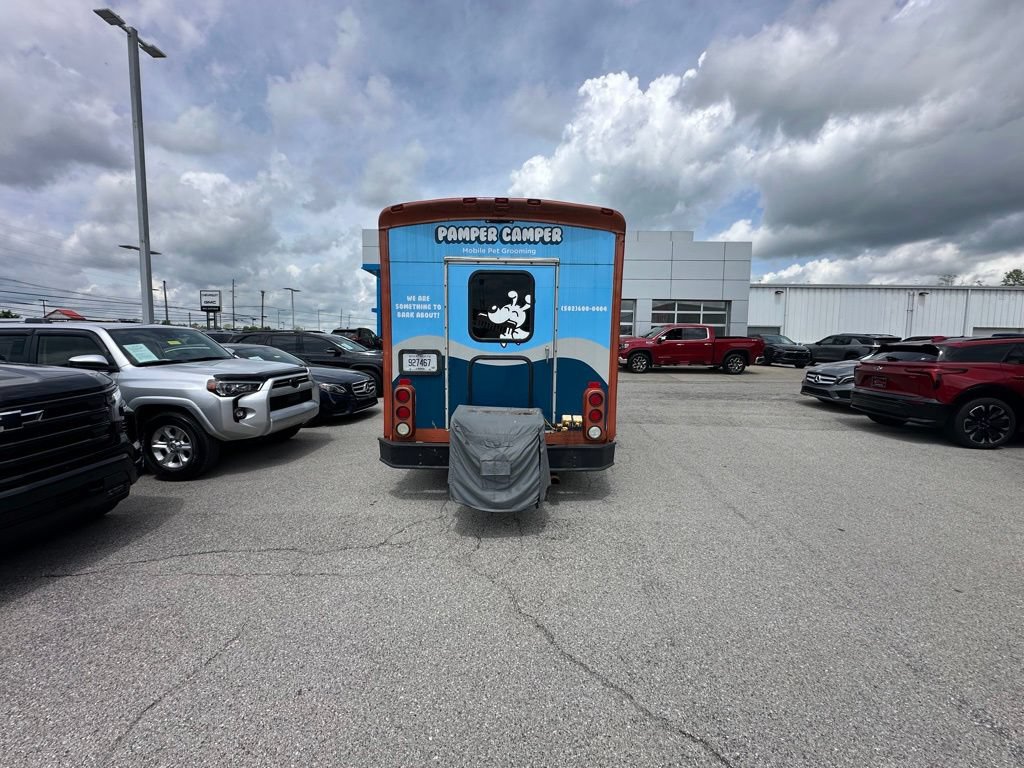 Used 2006 Ford E-350 and Econoline 350 Super Duty RWD image 5