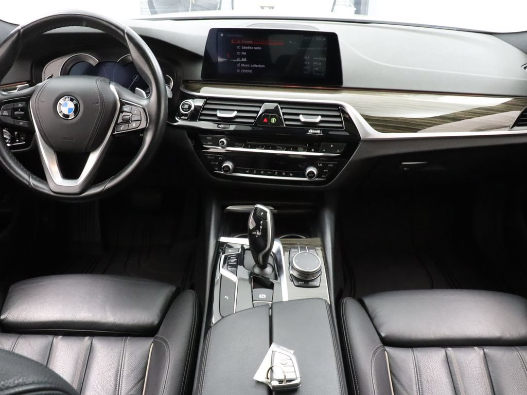 Used 2019 BMW 530i w/ Convenience Package RWD image 21