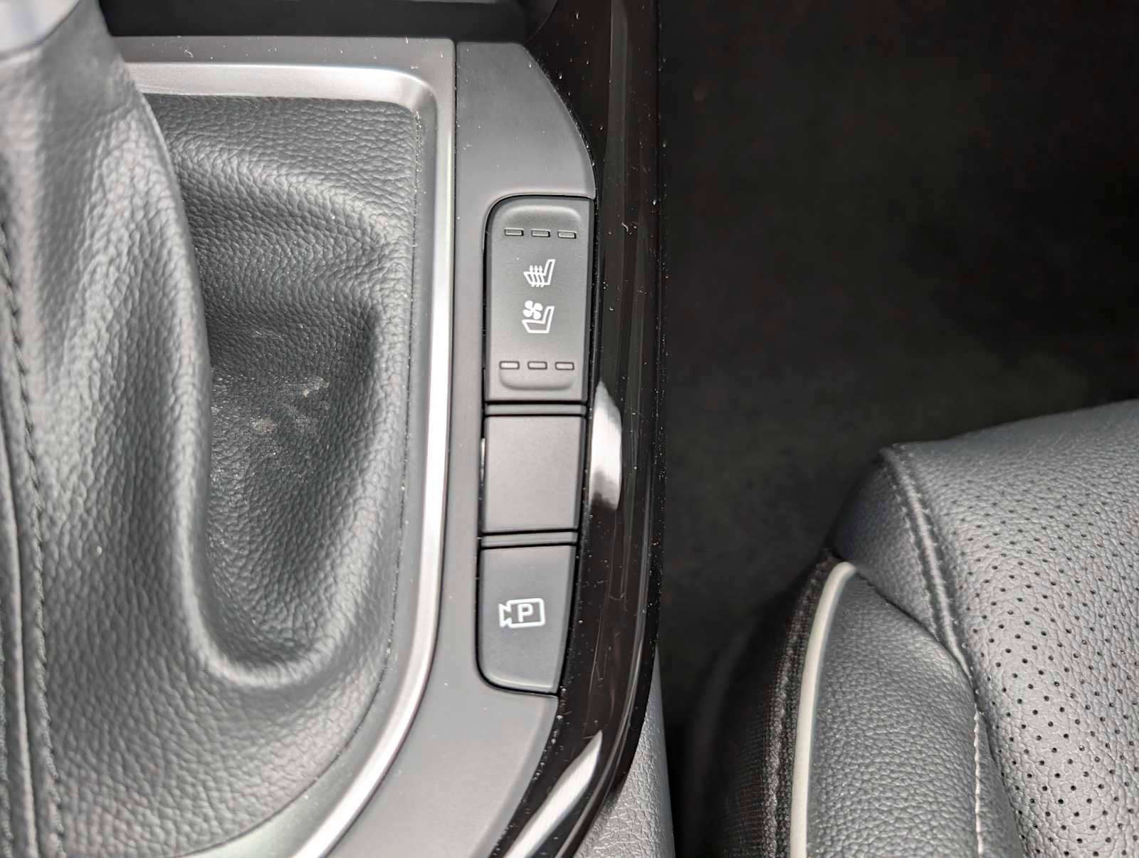 Certified 2024 Kia Forte GT-Line w/ GT-Line Premium Package image 32