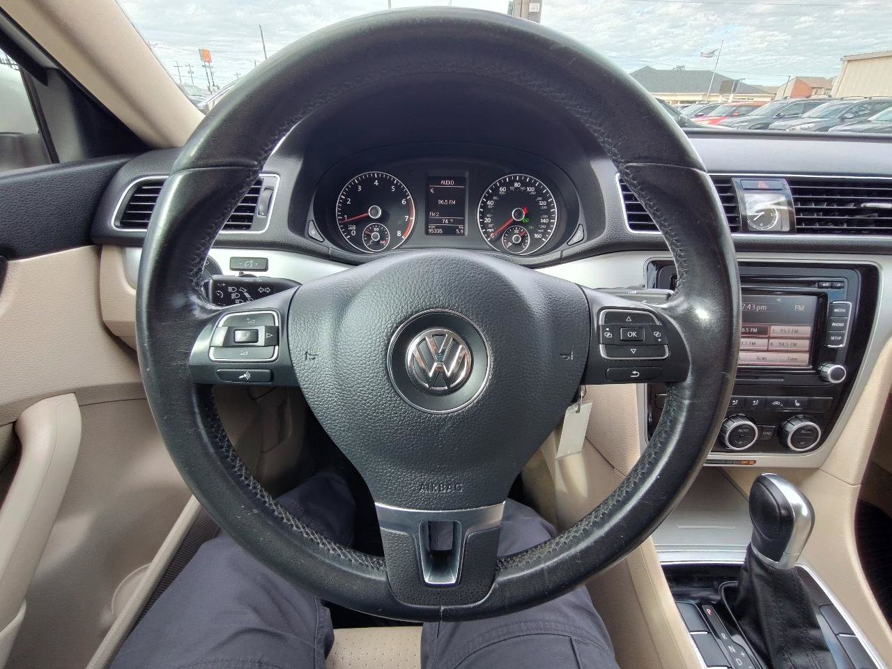 Used 2012 Volkswagen Passat 2.5 SE FWD image 17