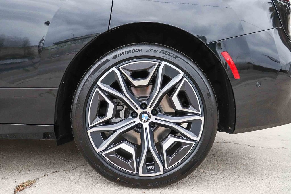 Used 2026 BMW iX xDrive60 w/ Premium Package image 11