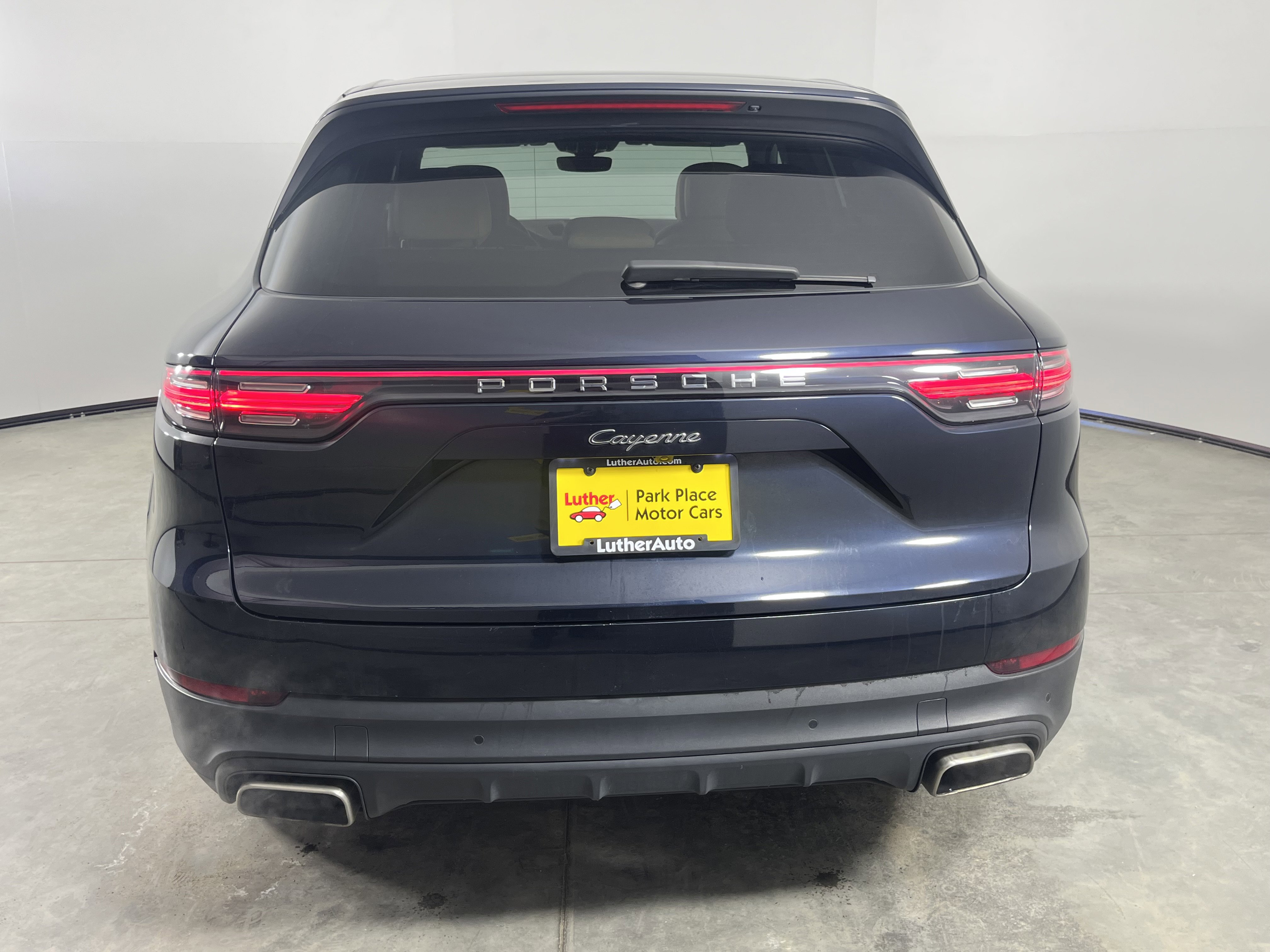 Used 2023 Porsche Cayenne image 6