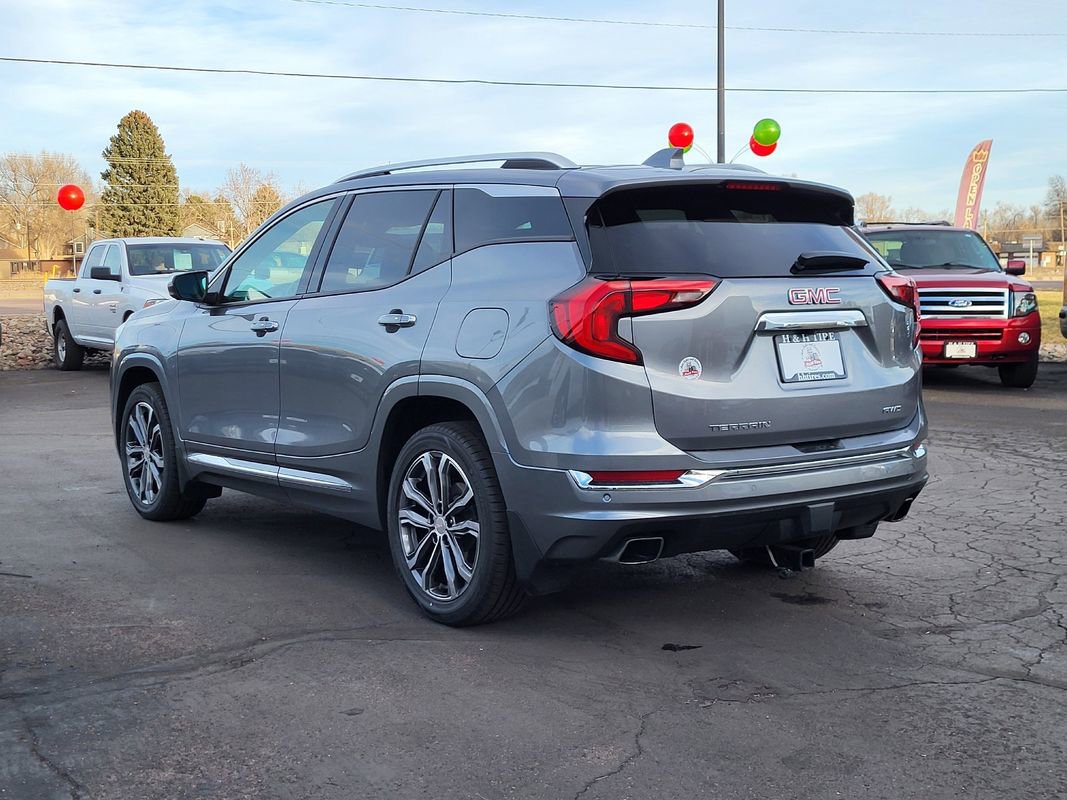 Used 2020 GMC Terrain Denali w/ Denali Premium Package image 3