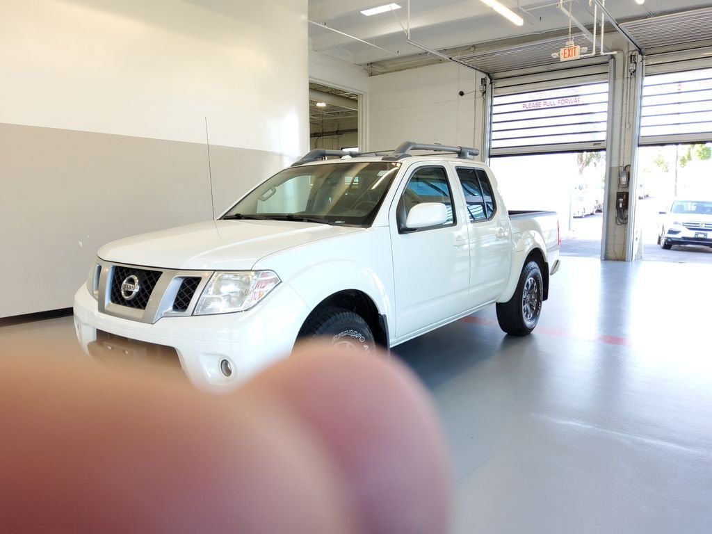 Used 2016 Nissan Frontier PRO-4X w/ Pro-4x Luxury Package AWD/4WD image 3