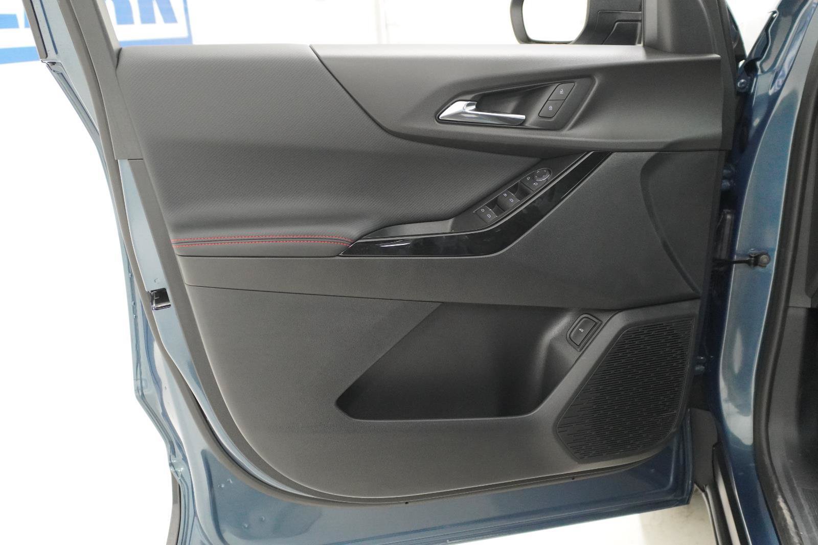 New 2027 Chevrolet Equinox RS FWD image 19