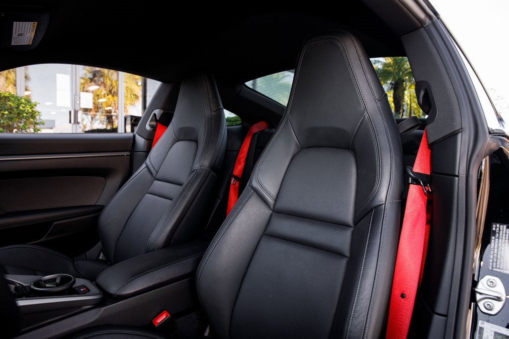 Used 2025 Porsche 911 Carrera image 26