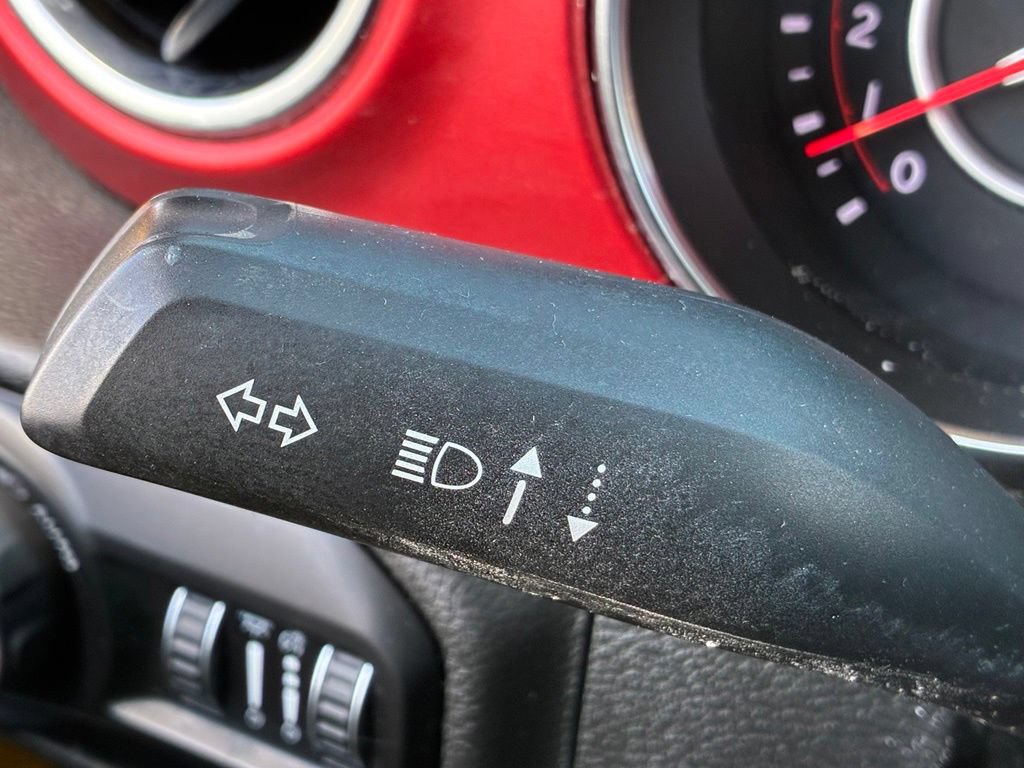 Used 2020 Jeep Wrangler Rubicon w/ Uconnect 4C Nav & Sound Group AWD/4WD image 26