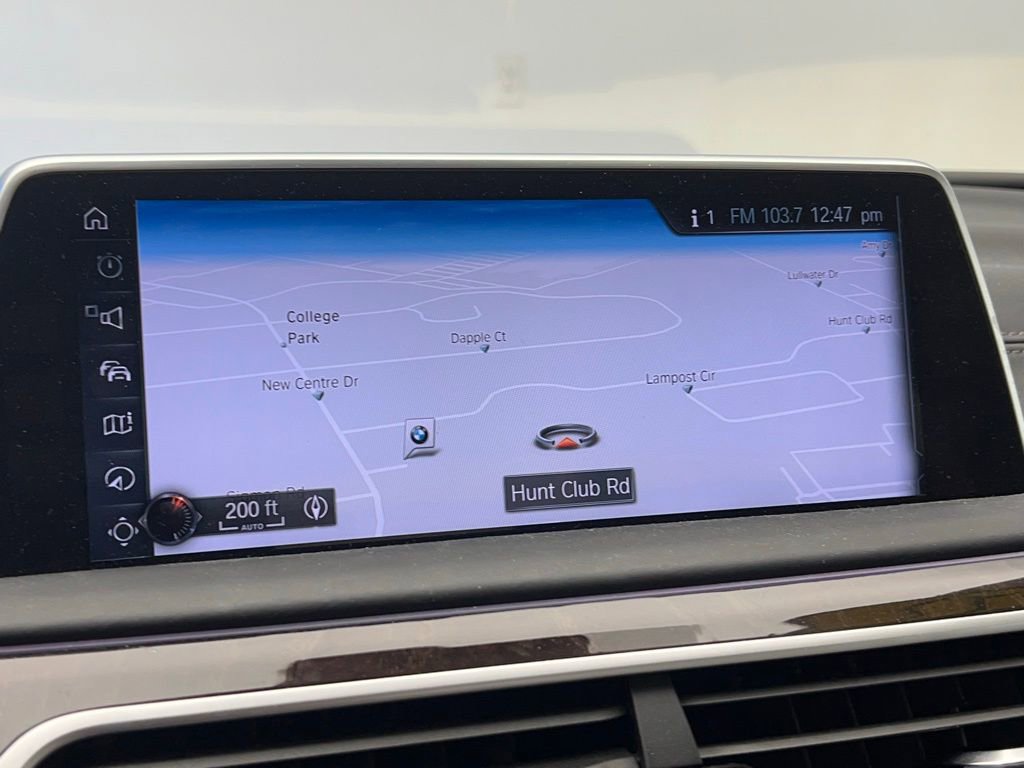 Used 2017 BMW 750i image 13