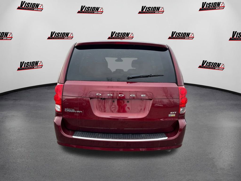 Used 2019 Dodge Grand Caravan SXT image 6