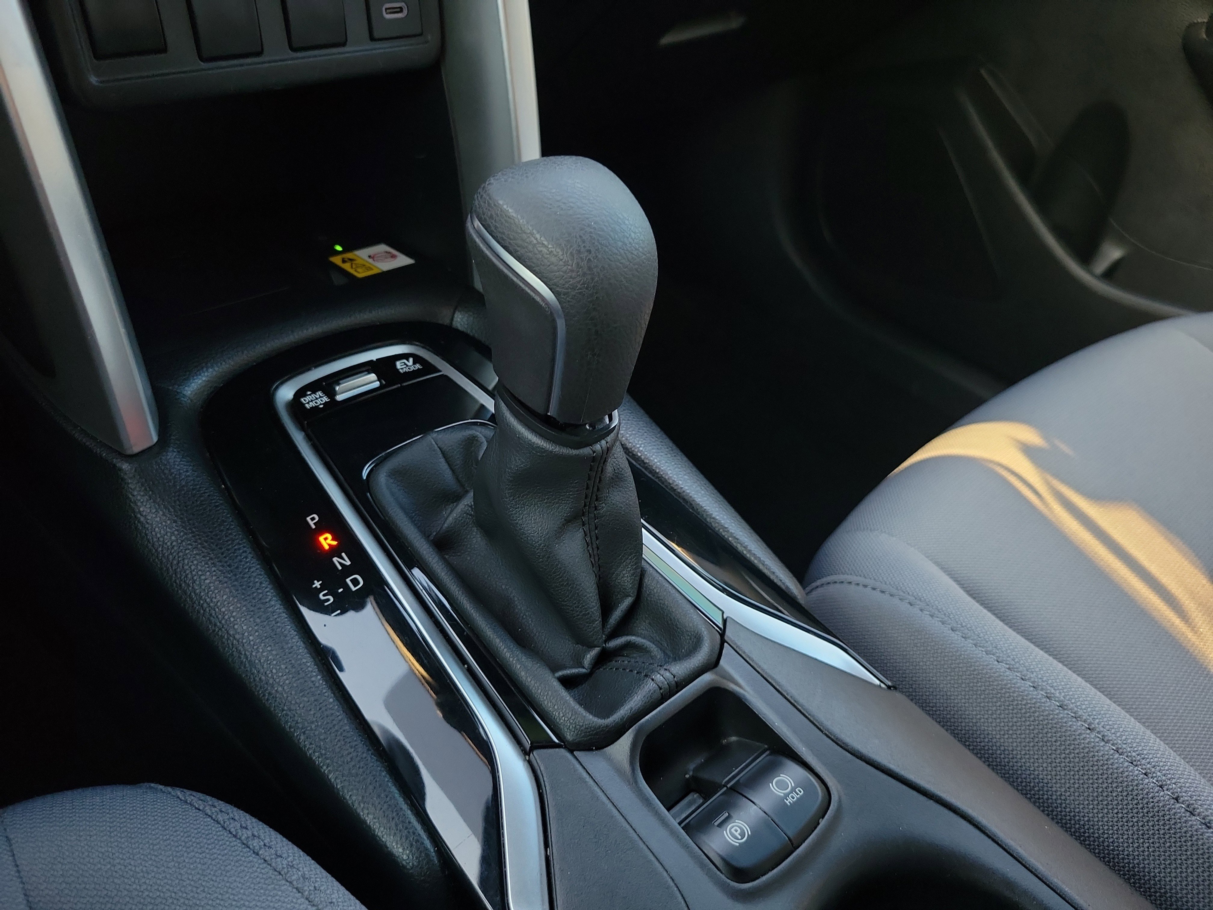 Used 2023 Toyota Corolla Cross SE image 28