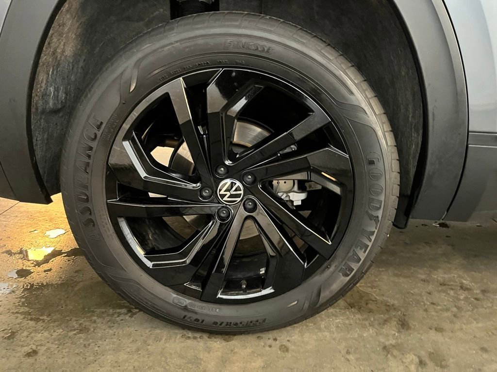 Certified 2023 Volkswagen Atlas SE image 31