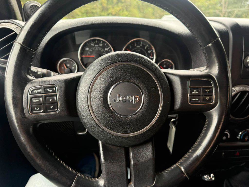 Used 2012 Jeep Wrangler Sport AWD/4WD image 13