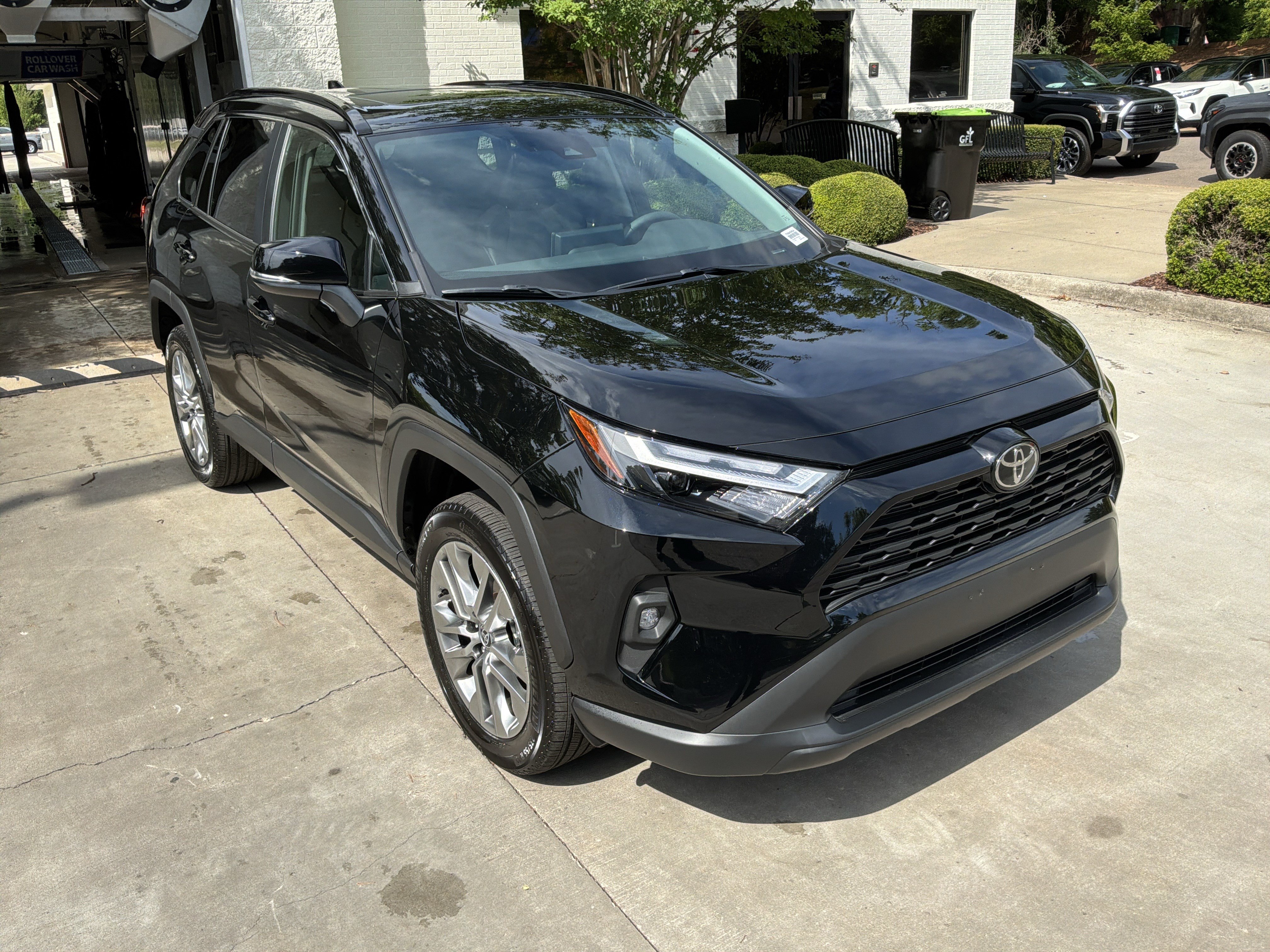 Used 2023 Toyota RAV4 XLE Premium AWD/4WD image 2