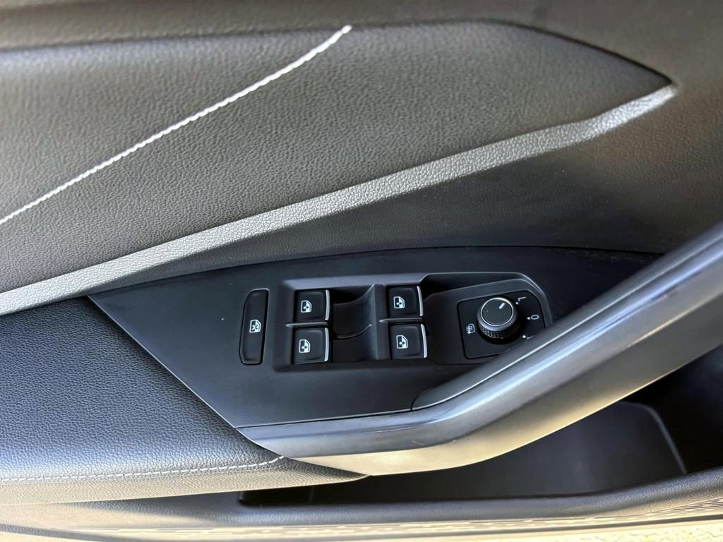 Used 2022 Volkswagen Jetta SEL image 13