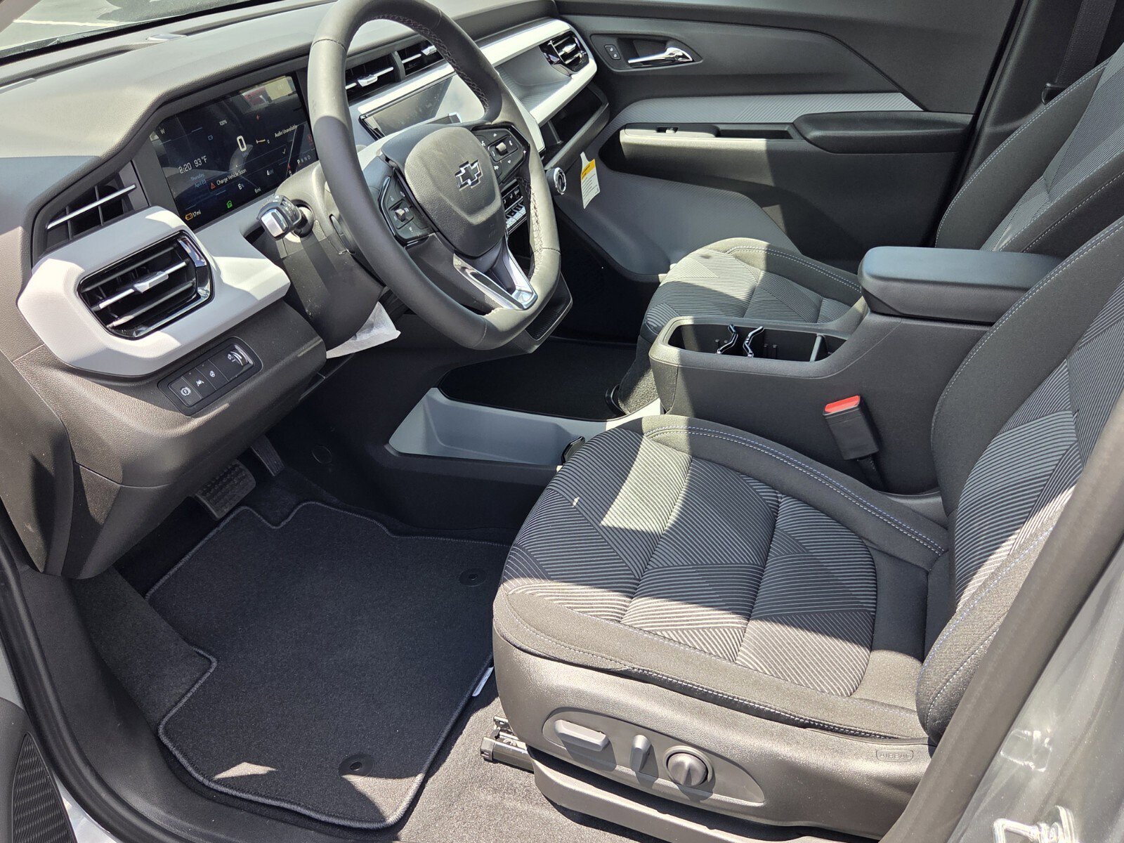 New 2027 Chevrolet Bolt LT w/ Comfort Package image 5