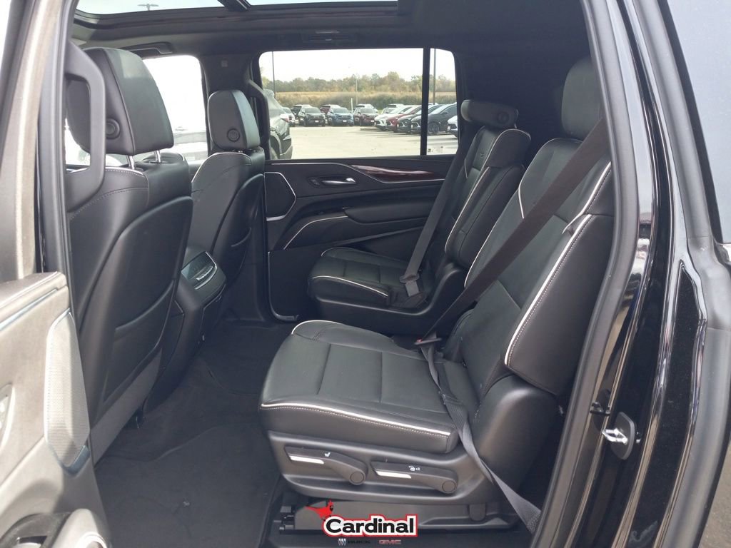 Used 2023 Cadillac Escalade ESV Premium Luxury image 23