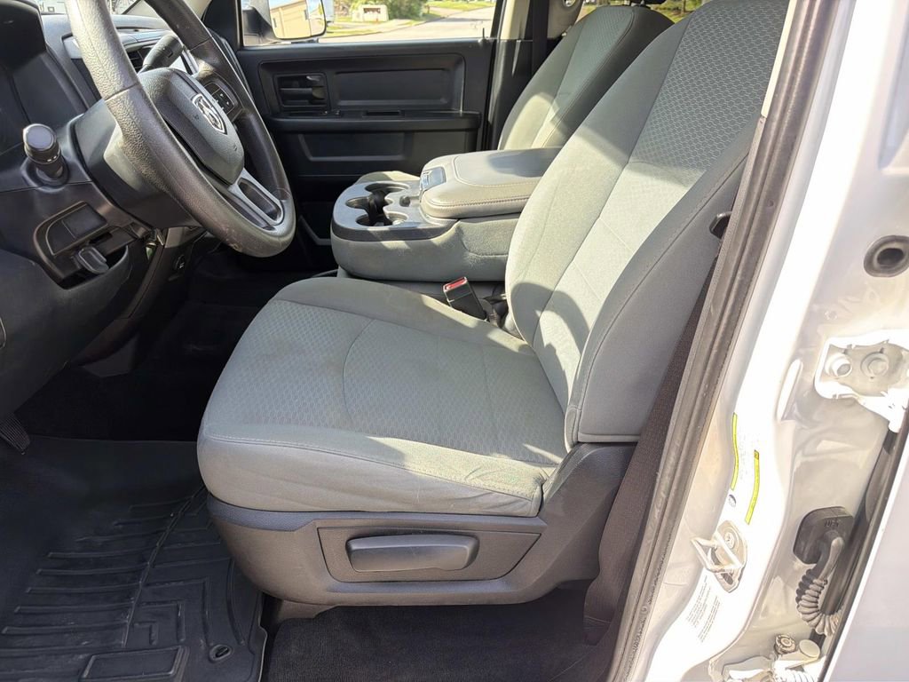 Used 2015 RAM 2500 Tradesman w/ Chrome Appearance Group image 22