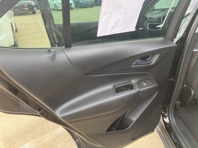 Used 2023 Chevrolet Equinox LT w/ Driver Convenience Package image 19