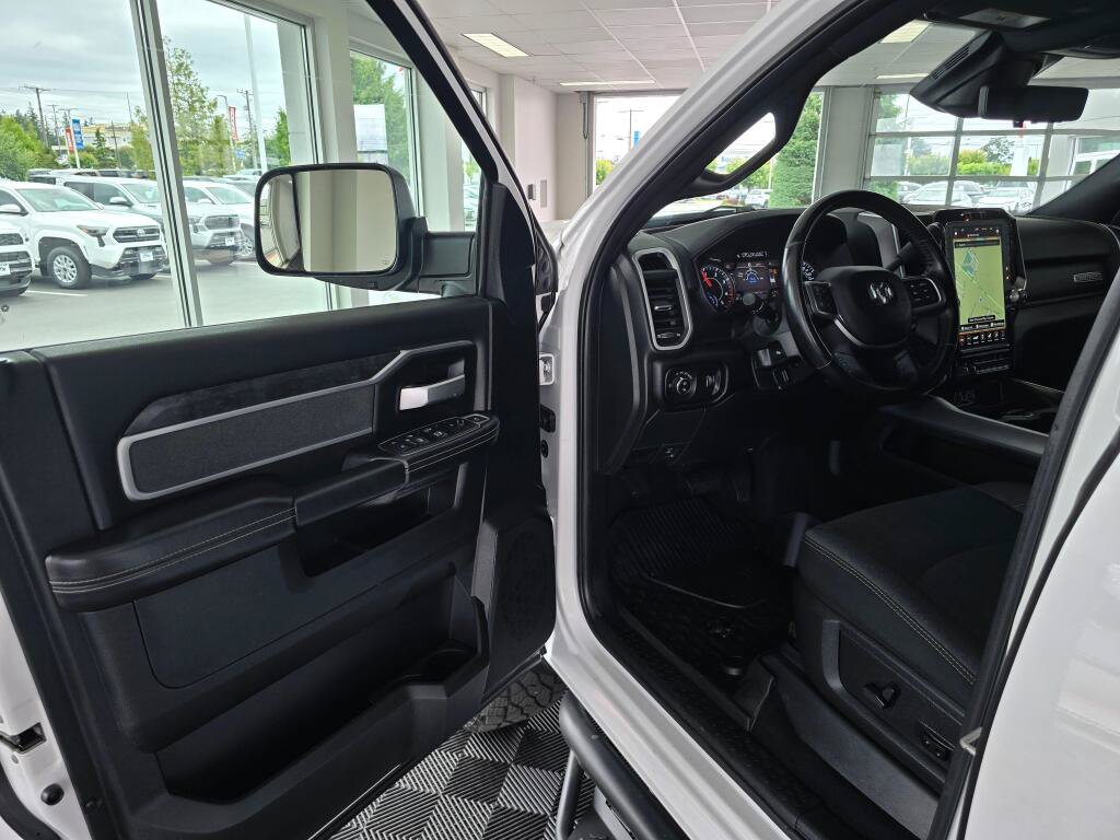 Used 2021 RAM 3500 Big Horn w/ Level B Equipment Group AWD/4WD image 32