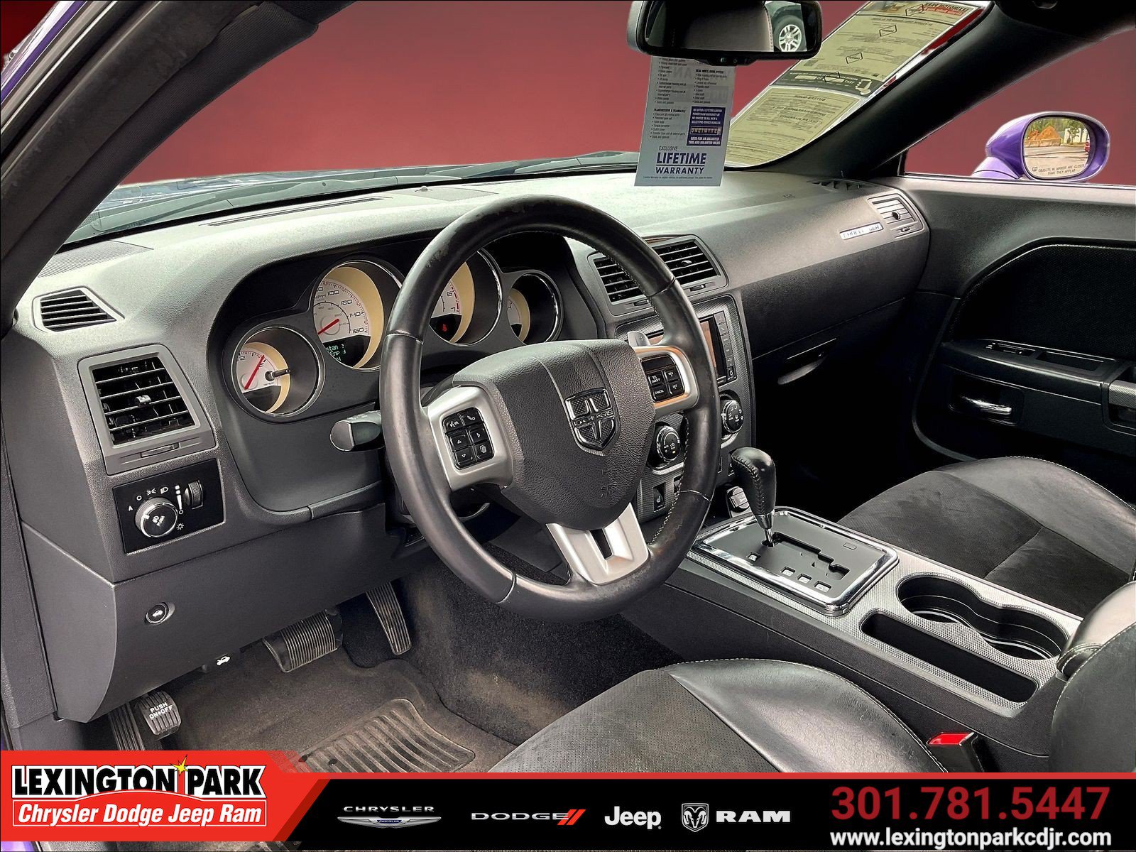 Used 2014 Dodge Challenger R/T RWD image 16