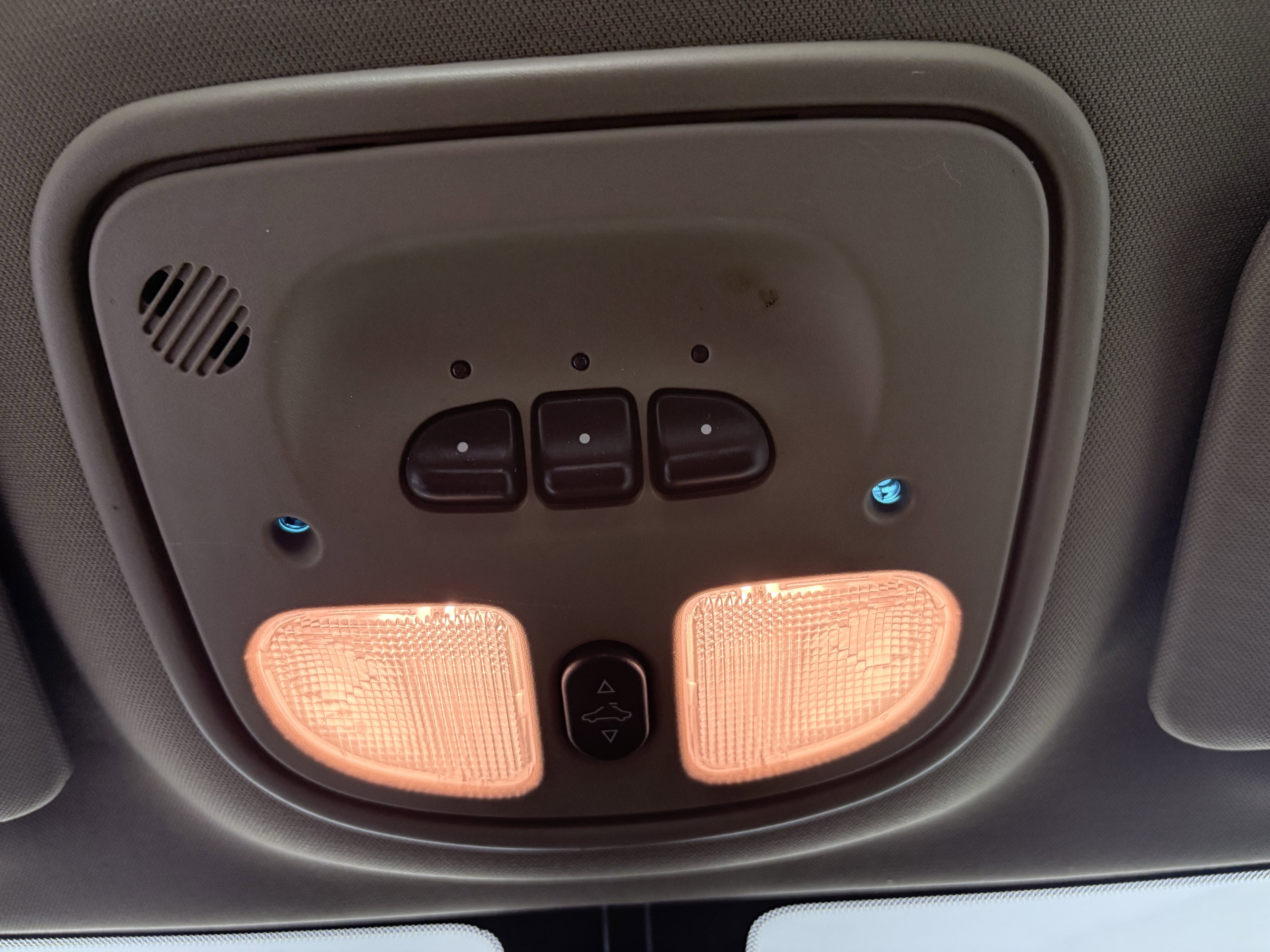 Used 2009 Chevrolet Malibu LTZ w/ Rear Power Package image 21