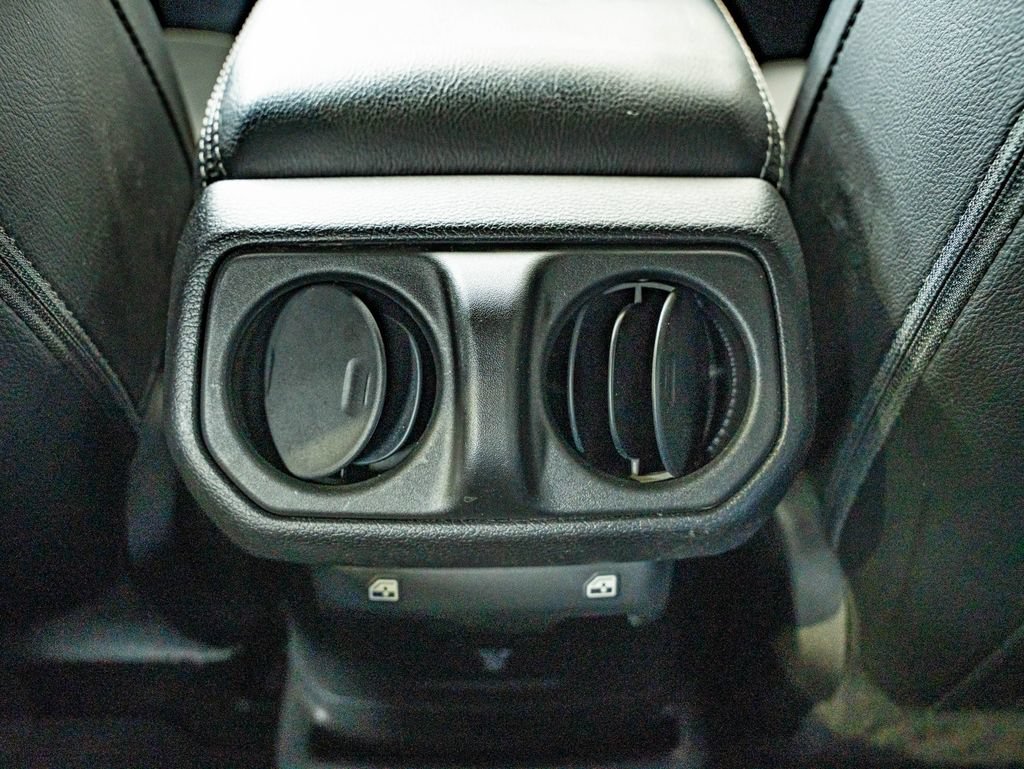 Used 2021 Jeep Wrangler Unlimited Sahara AWD/4WD image 39