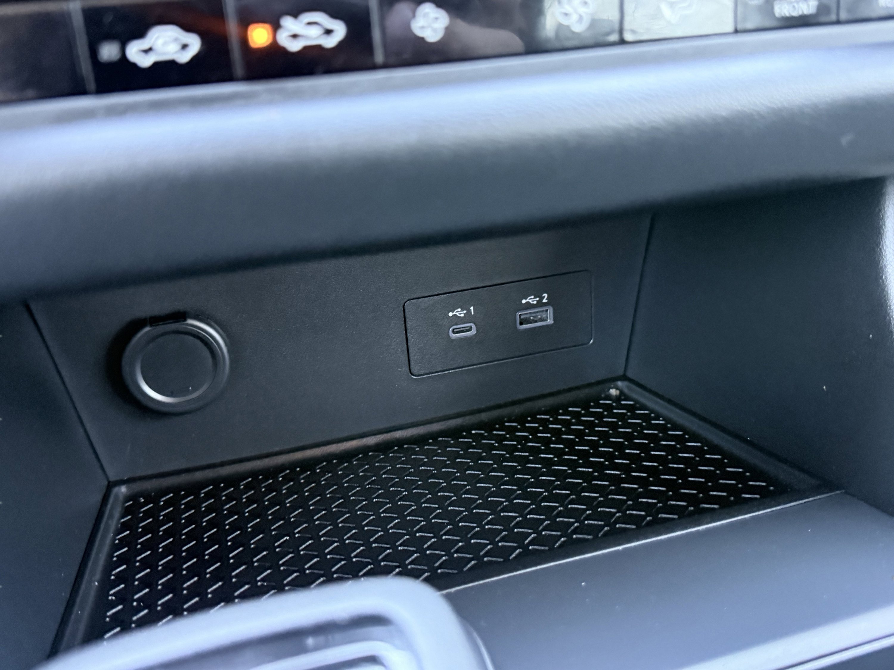 Used 2025 Nissan Pathfinder S image 66