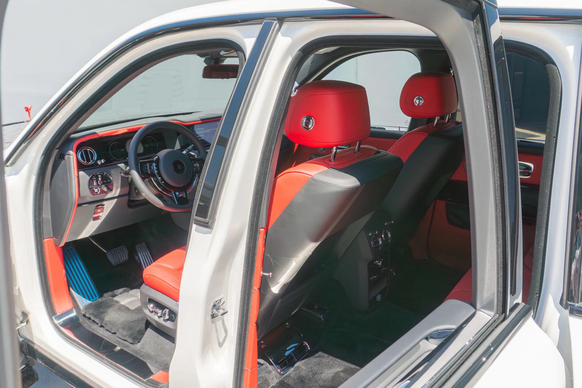 Used 2026 Rolls-Royce Cullinan AWD/4WD image 88