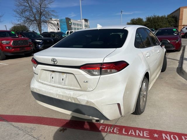 Used 2020 Toyota Corolla LE image 3