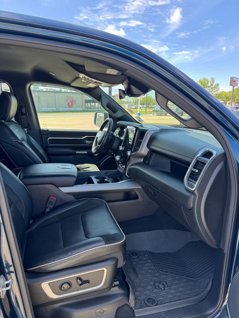 Used 2023 RAM 1500 Laramie image 12