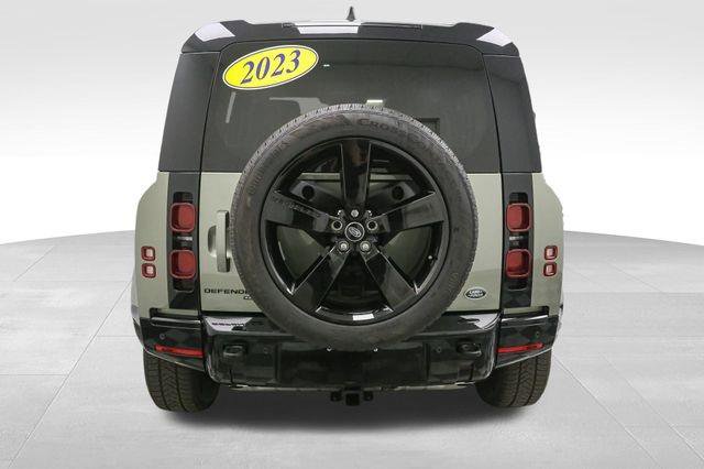 Used 2023 Land Rover Defender 110 X-Dynamic SE image 10