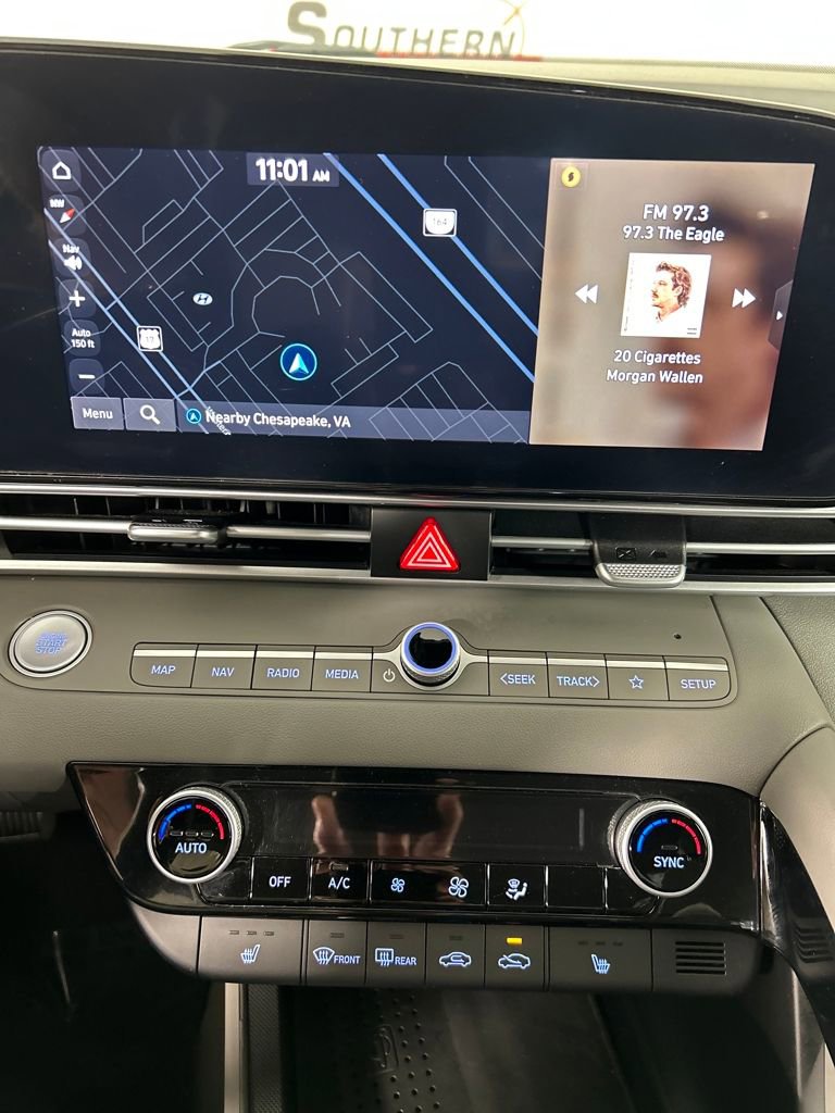 Used 2023 Hyundai Elantra SEL w/ Convenience Package image 14