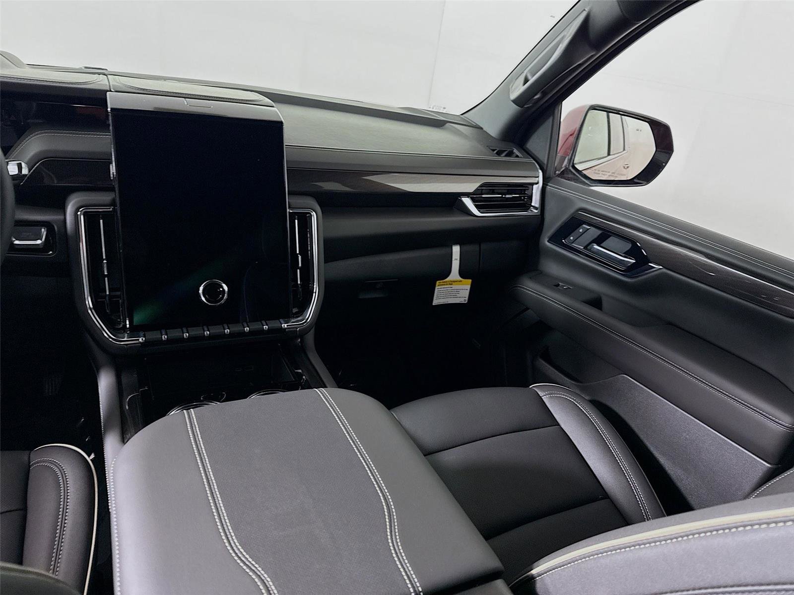 New 2026 GMC Yukon XL Elevation image 18