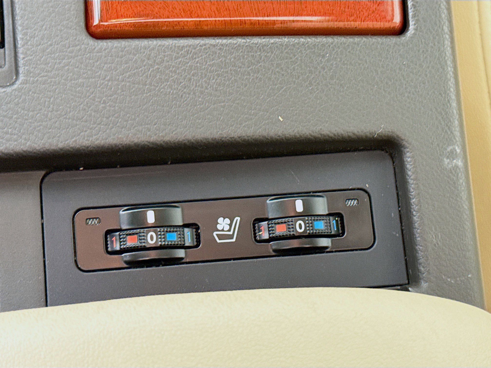 Used 2012 Lexus RX 350 AWD w/ Premium Pkg image 22