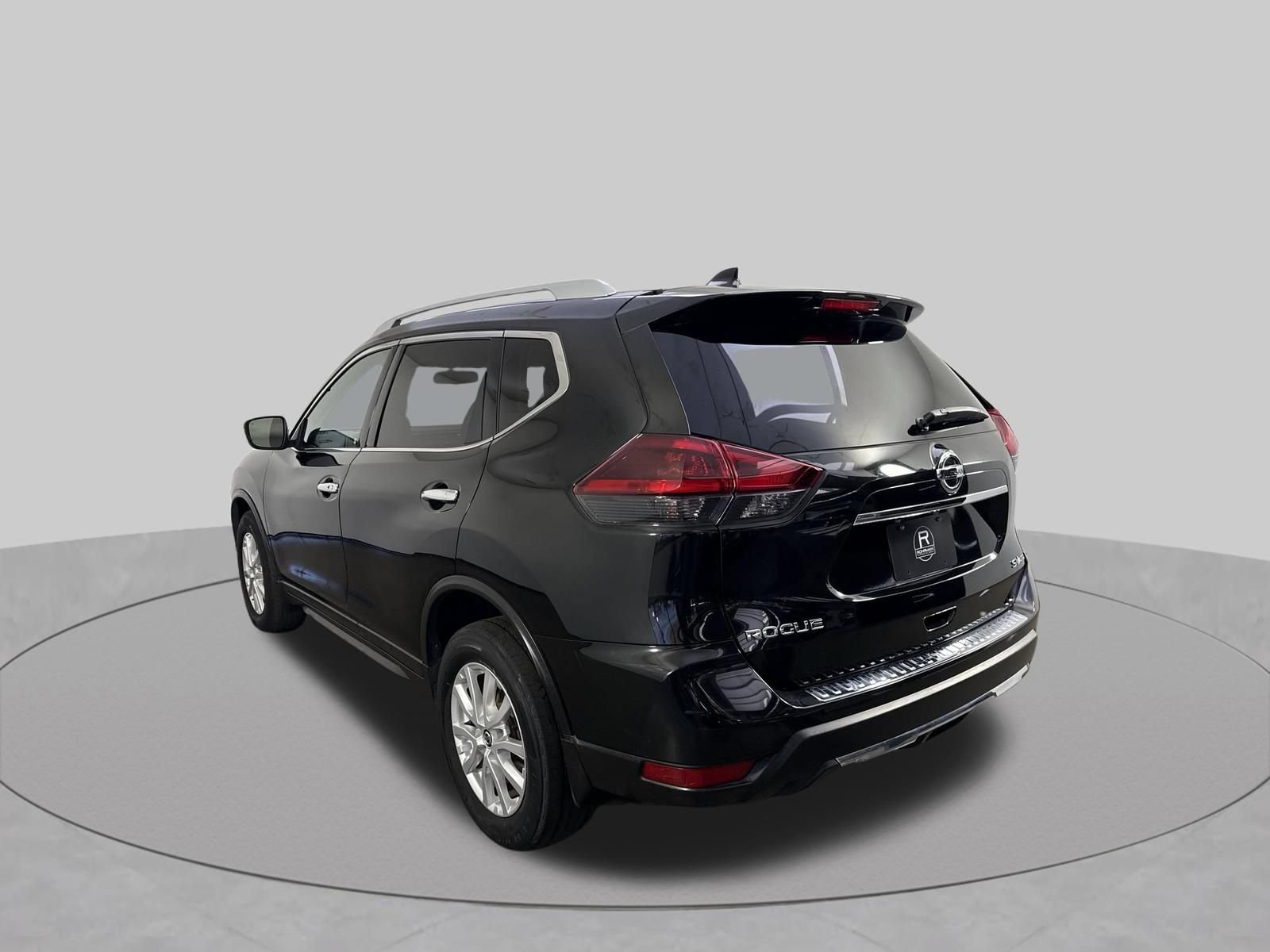 Used 2018 Nissan Rogue SV AWD/4WD image 30
