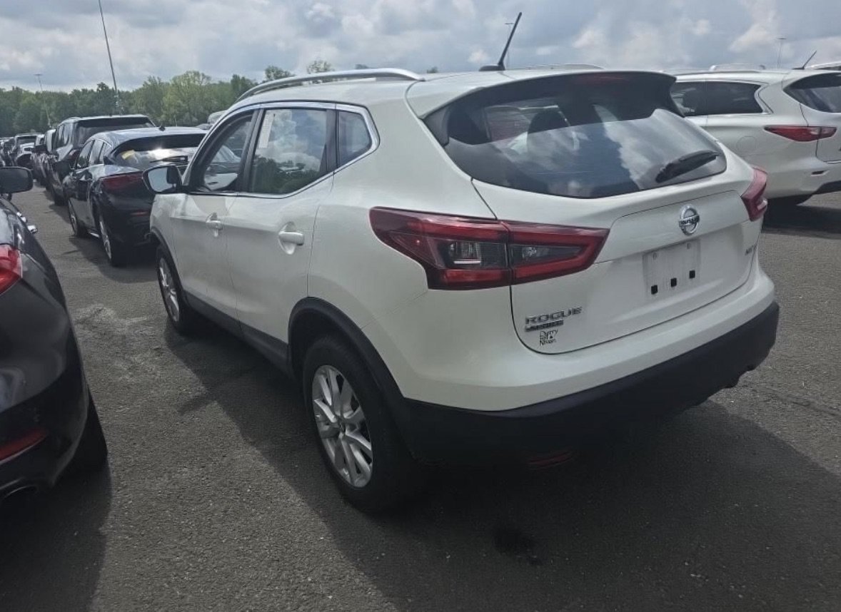 Used 2020 Nissan Rogue Sport SV w/ All-Weather Package AWD/4WD image 4