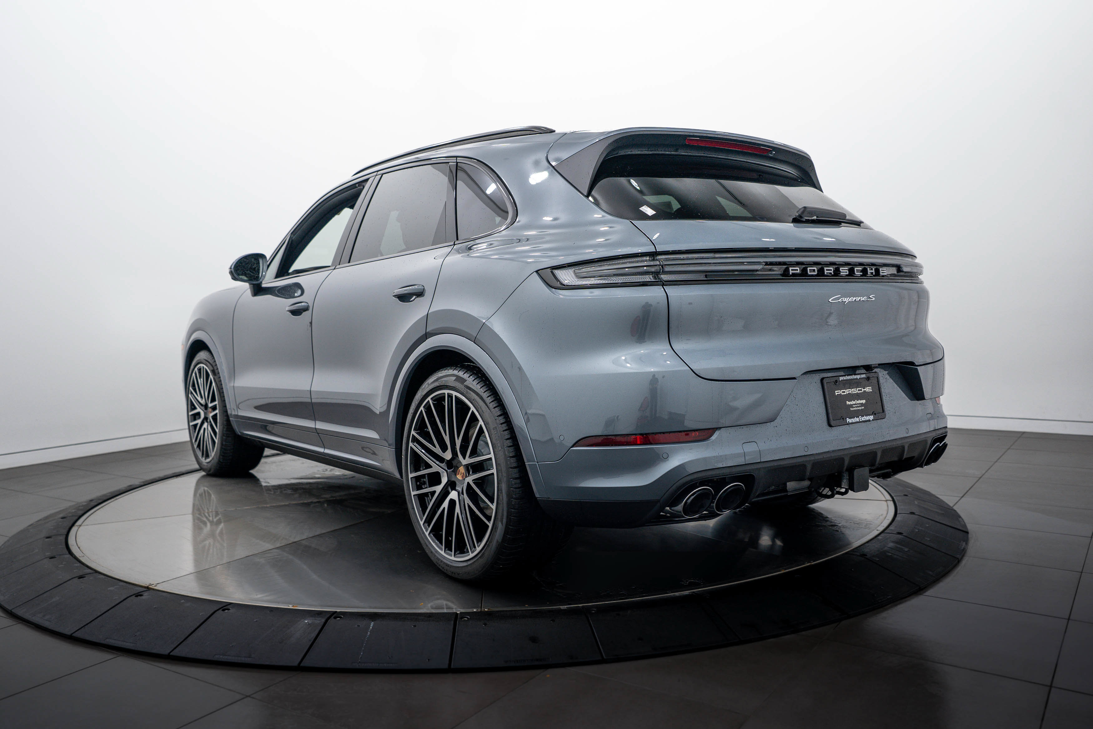 New 2026 Porsche Cayenne S AWD/4WD image 3
