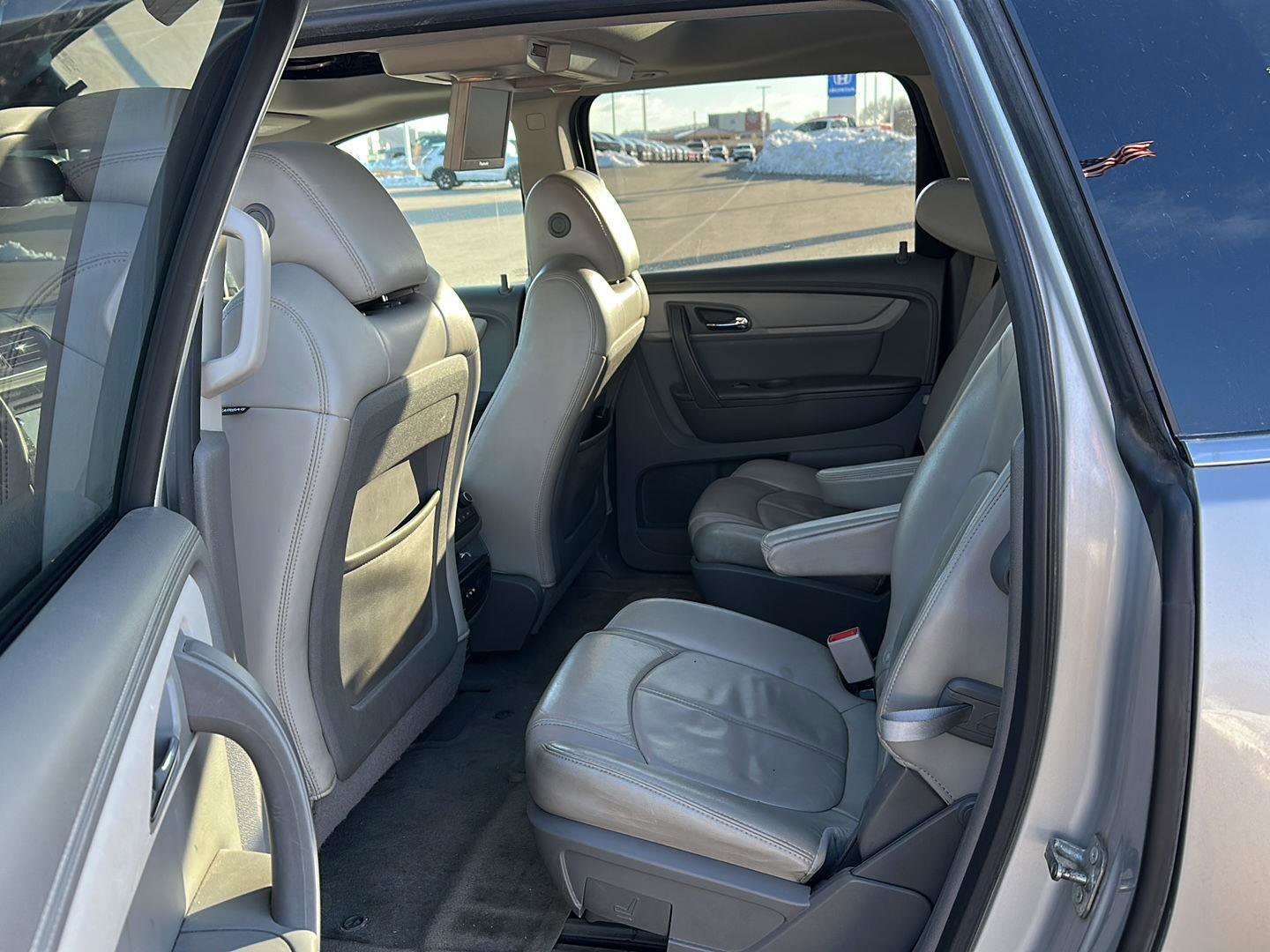 Used 2015 Chevrolet Traverse LT image 21