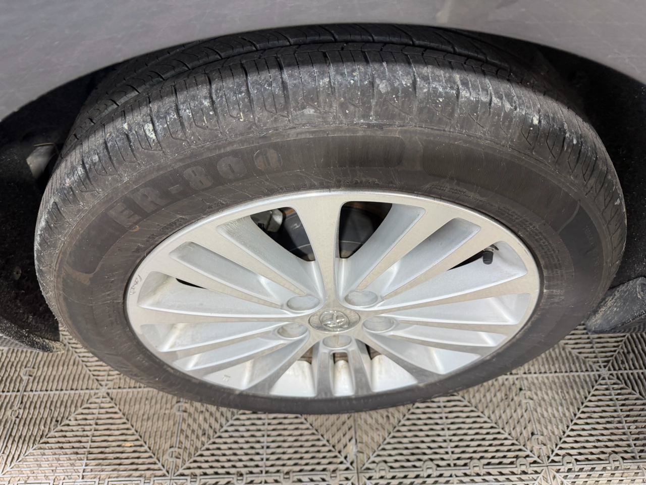 Used 2014 Toyota Avalon XLE Touring FWD image 18