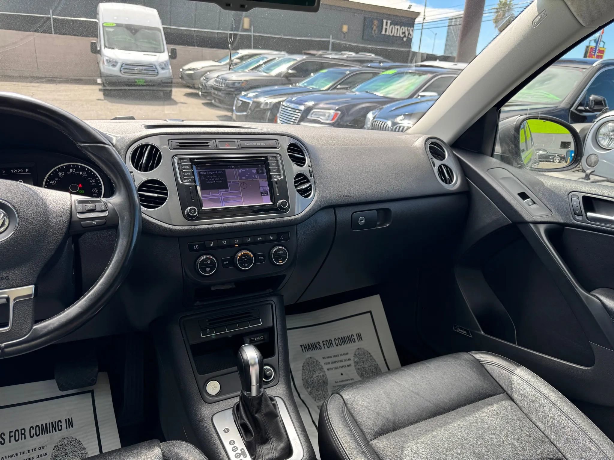 Used 2017 Volkswagen Tiguan SEL image 22