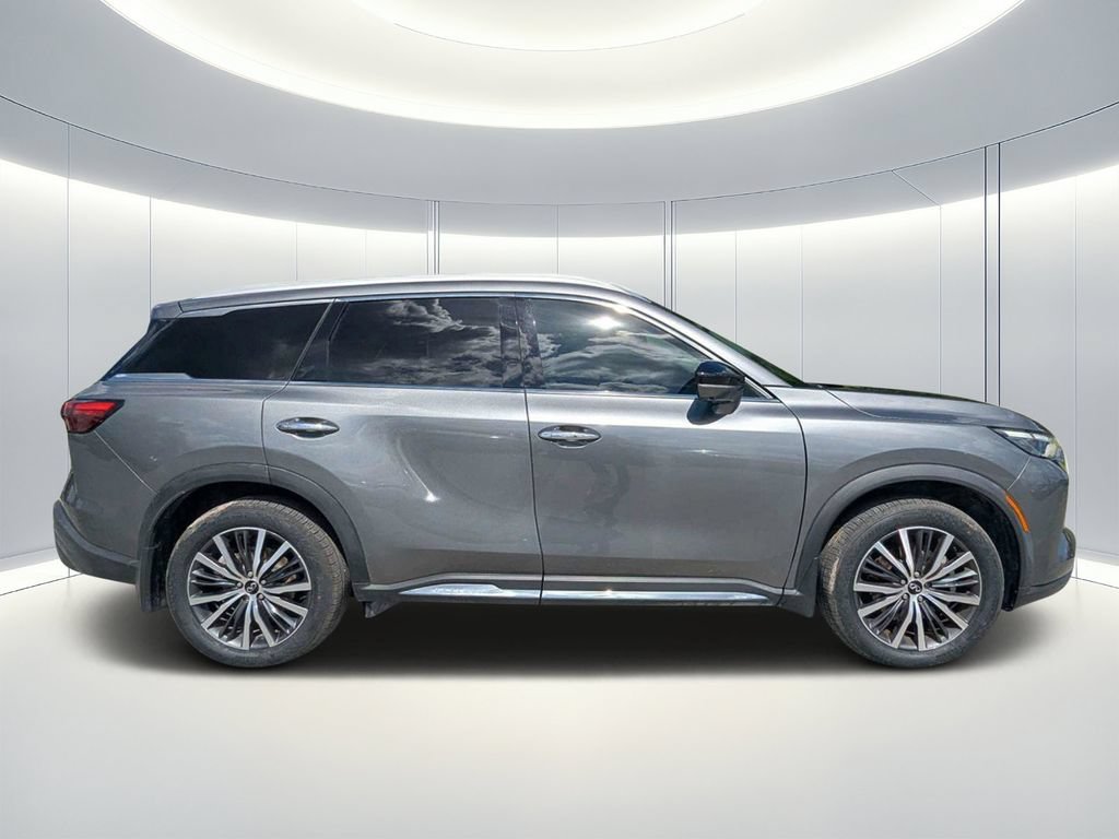 Used 2023 INFINITI QX60 Sensory w/ Cargo Package AWD/4WD image 3