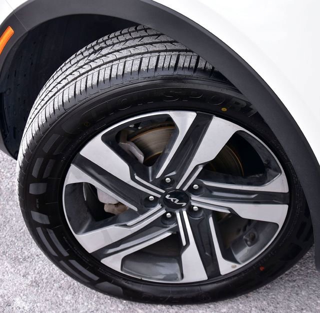 Certified 2024 Kia Sorento EX w/ Panoramic Sunroof Package image 33