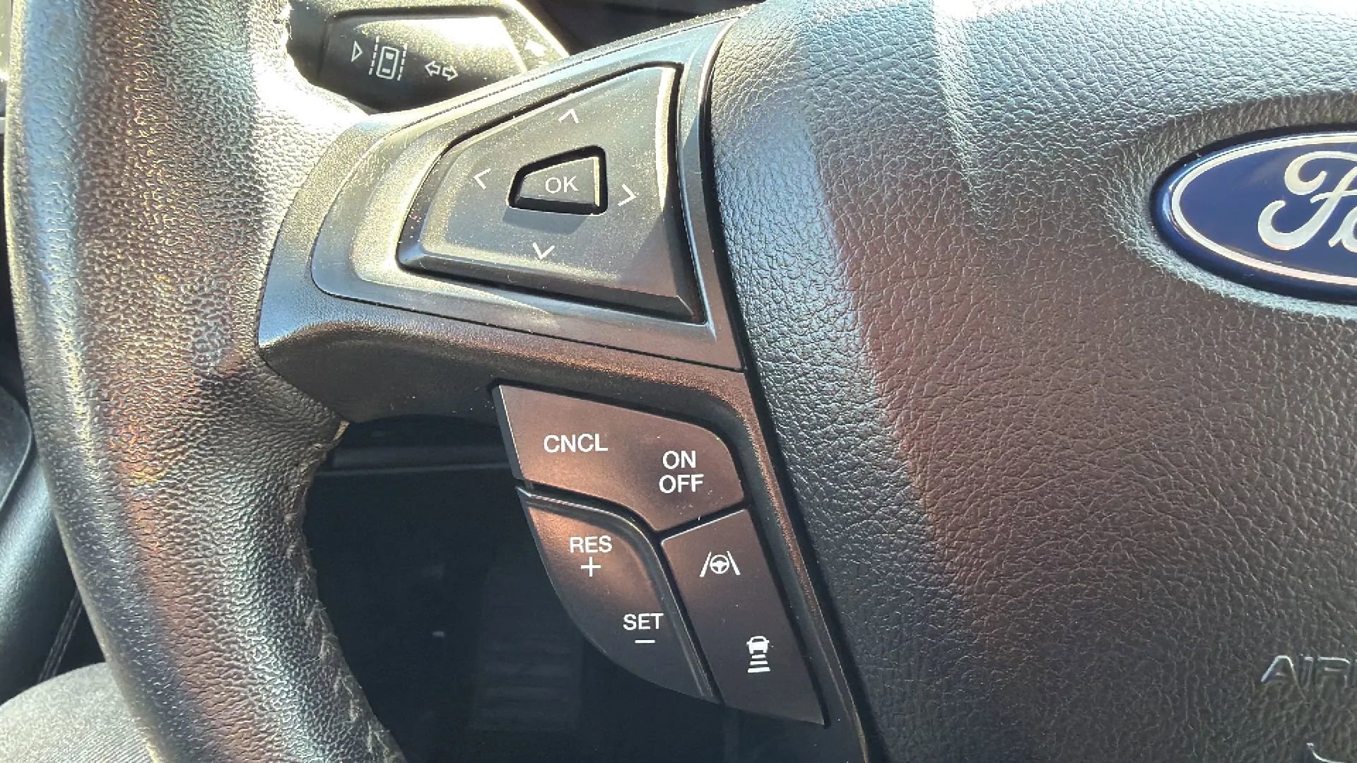 Used 2022 Ford Edge SEL AWD/4WD image 12