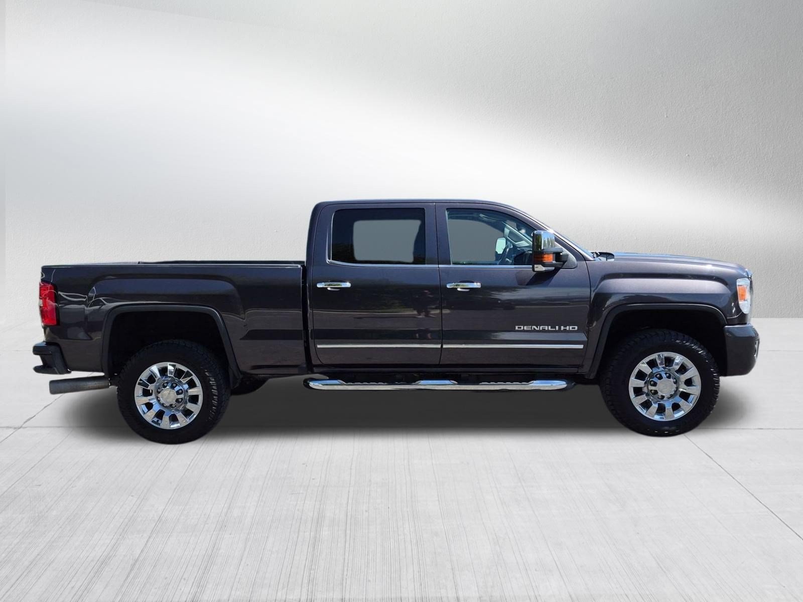 Used 2016 GMC Sierra 2500 Denali w/ Duramax Plus Package AWD/4WD image 6