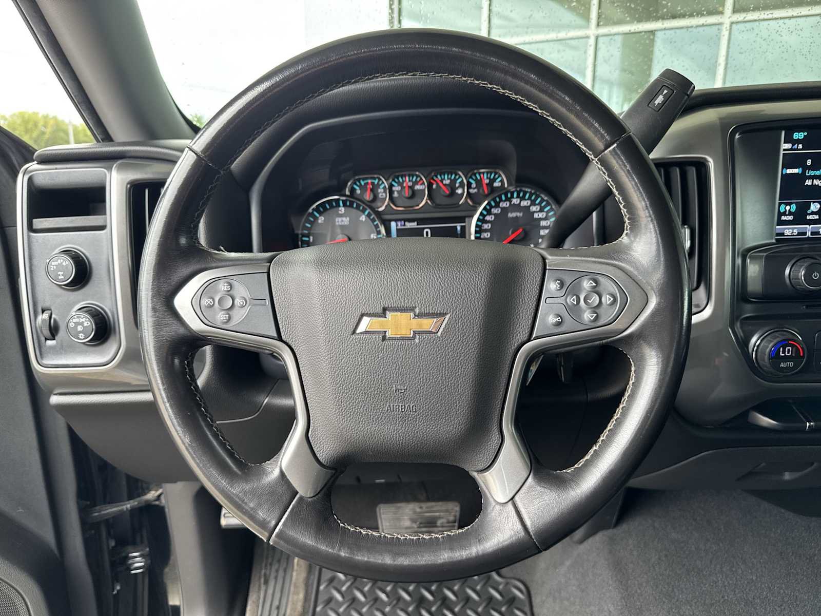 Used 2018 Chevrolet Silverado 1500 LT w/ All Star Edition AWD/4WD image 11